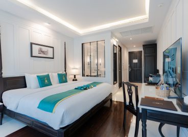 Siri Deluxe Double Bed